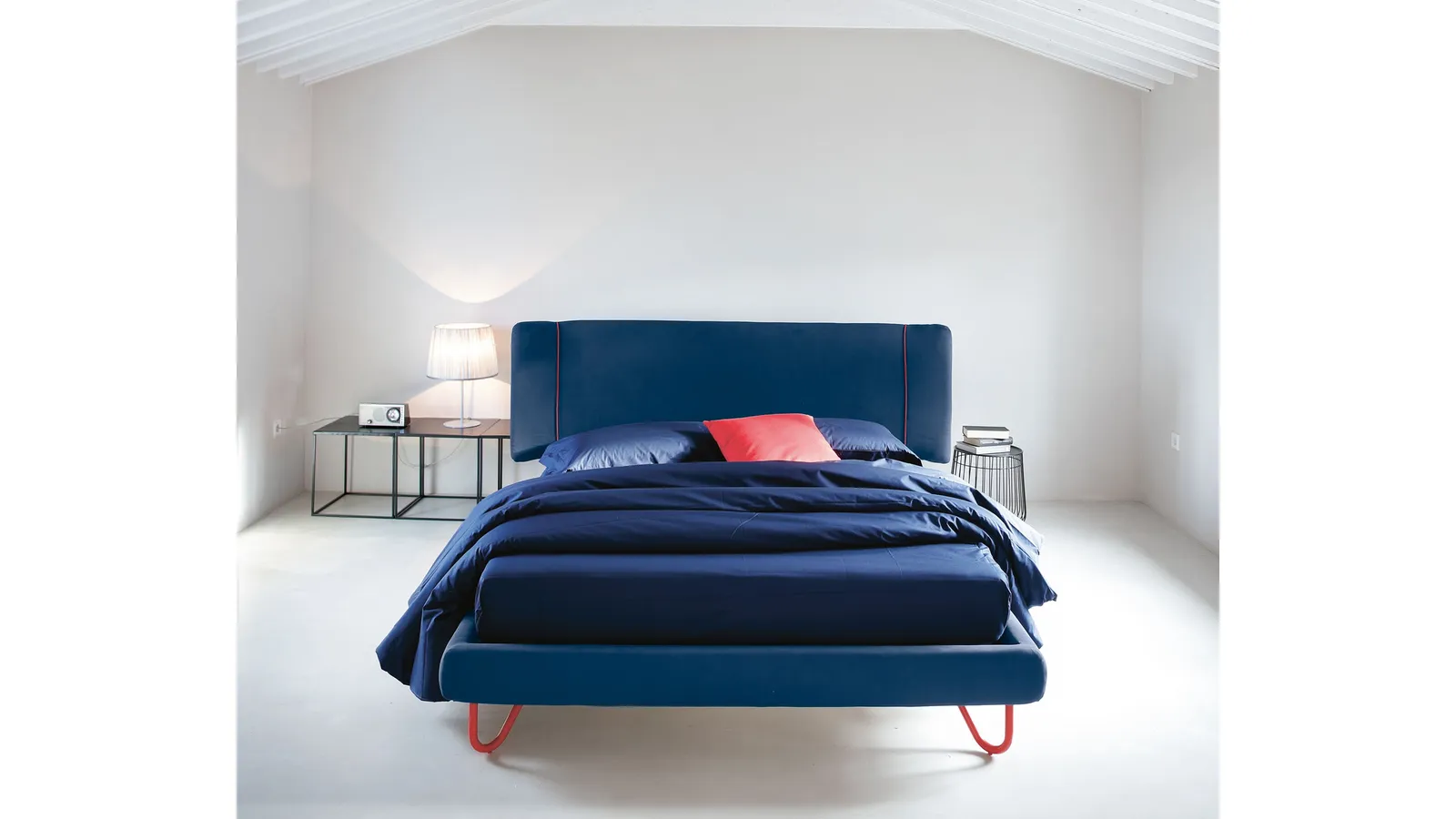 Letto in tessuto Hug Two di Noctis