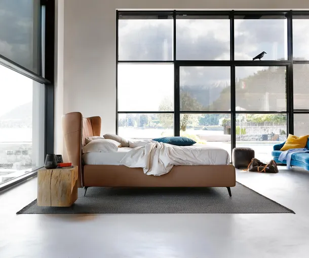 Letto in ecopelle con testiera curva Leonte di Noctis