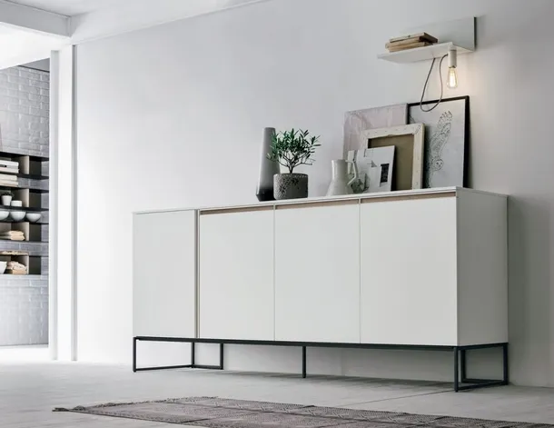 Madia Regolo R06 in materico opaco bianco gesso di Tomasella