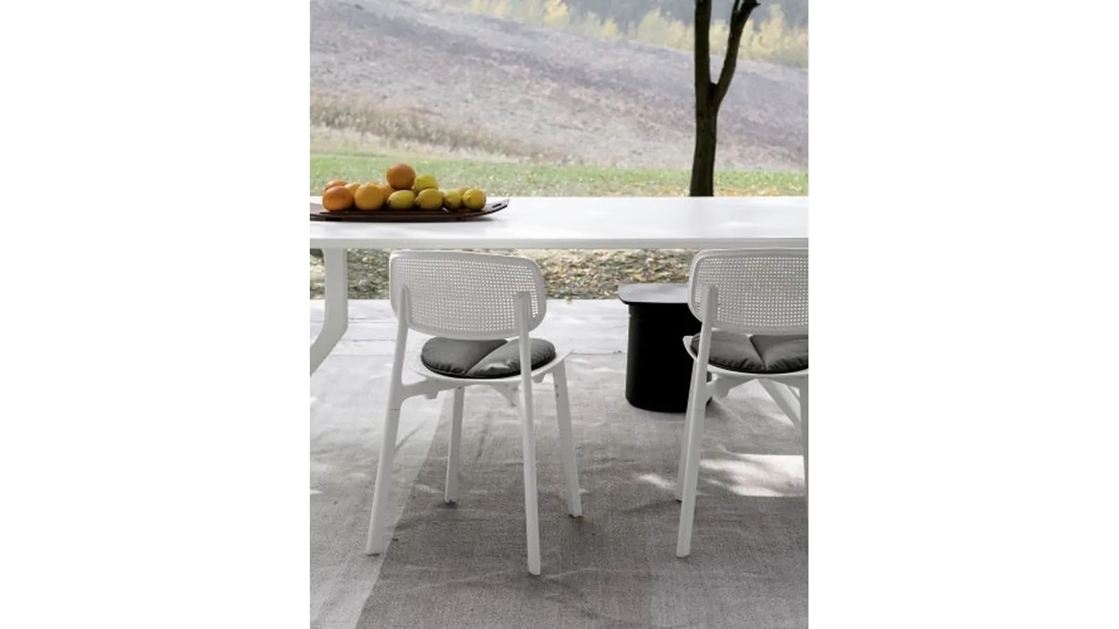 Sedia impilabile Colander di Kristalia