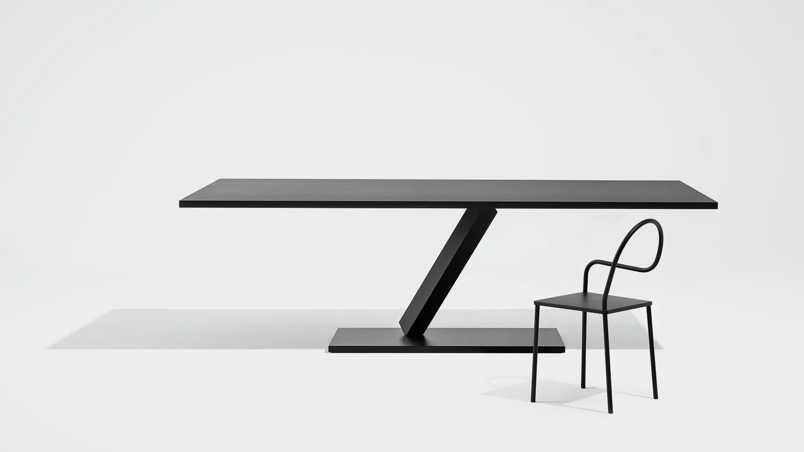 Sedia di design Softer than Steel in acciaio di Desalto