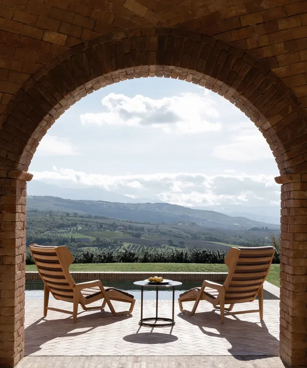 Poltroncina in legno e tessuto D-150-5 di Molteni & C
