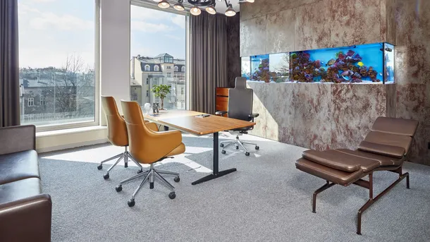 Poltrona direzionale Grand Executive di Vitra