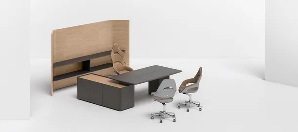 Scrivania Direzionale Trust Regular in legno con rivestimento in pelle di Poltrona Frau